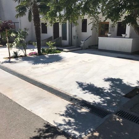 Apartments Markas Malinska Εξωτερικό φωτογραφία